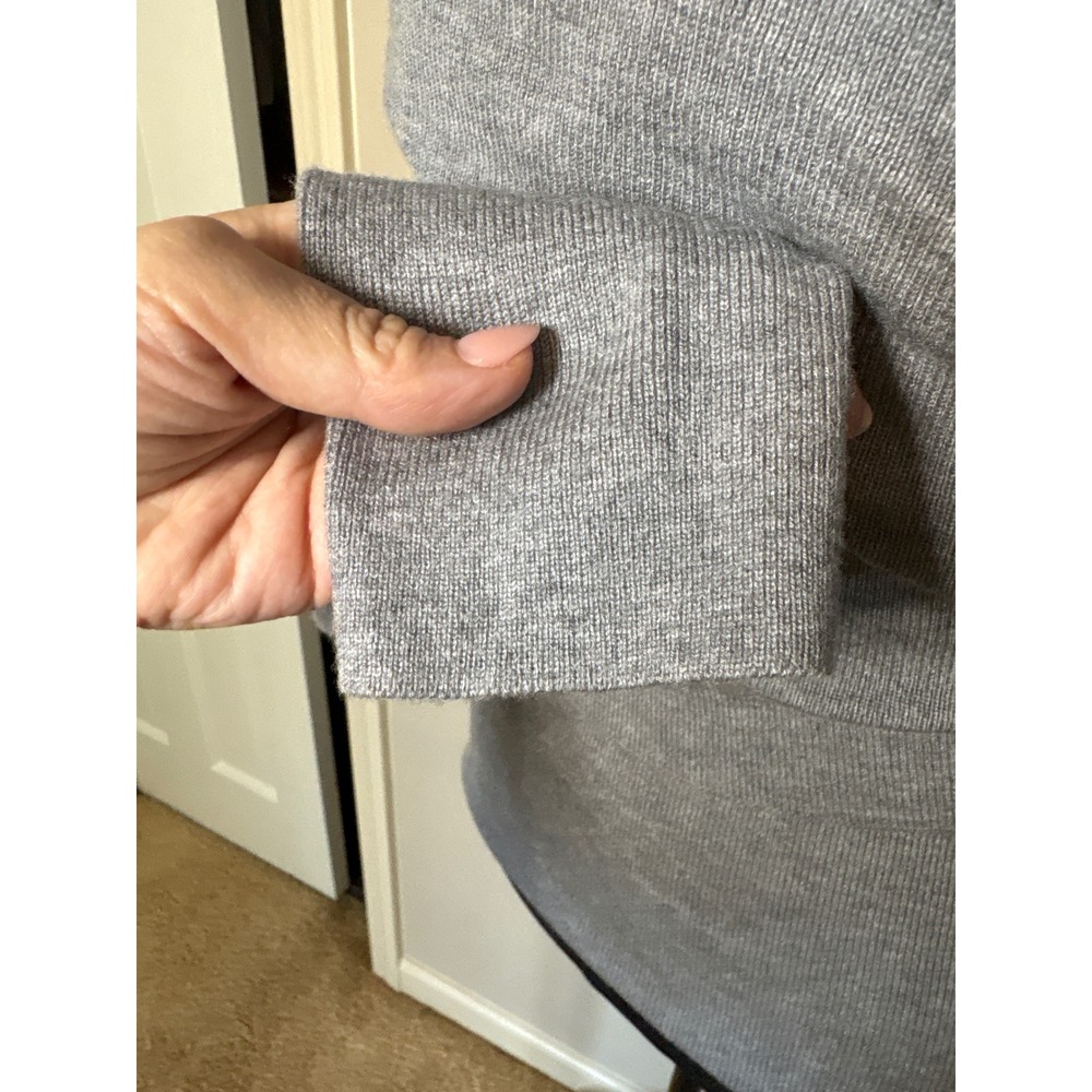 Commense Grey Off The Shoulder Draped Wrap Knit‎ Top Long Sleeve Large NWT - Picture 4 of 7